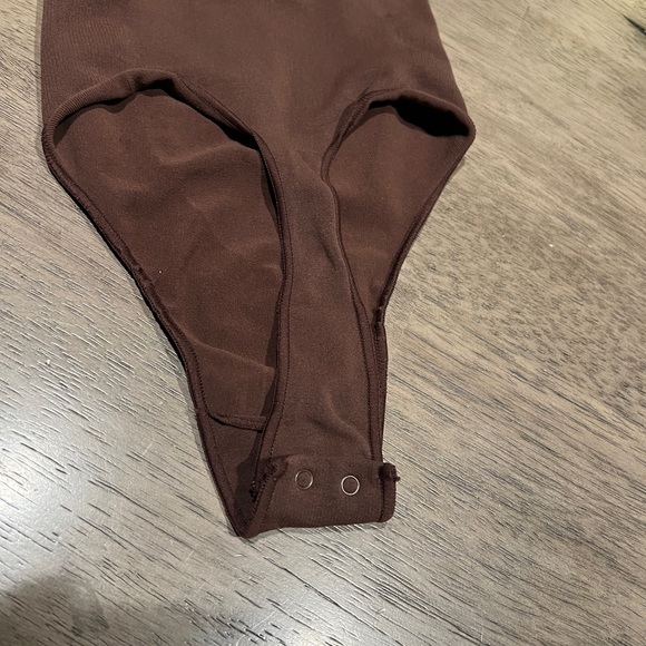SKIMS Sculpting Thong Bodysuit Sz S/M - Picture 3 of 4